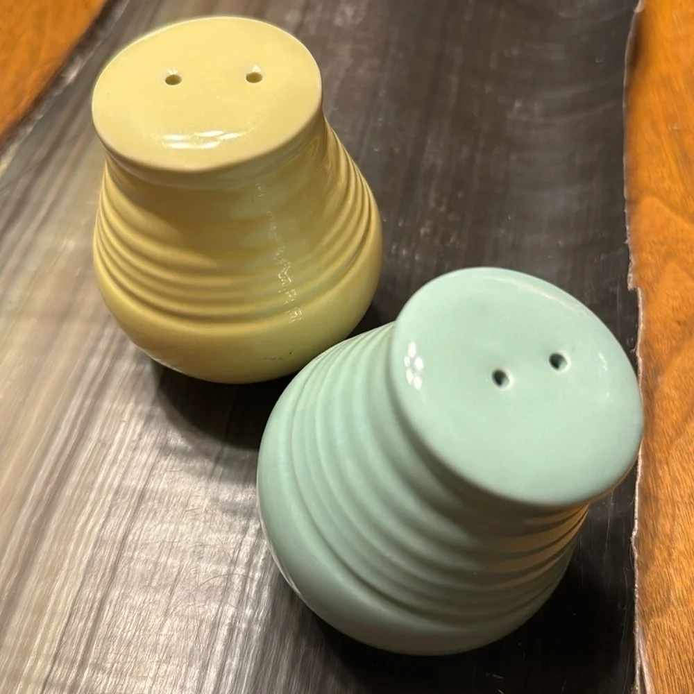 Vintage Mid Century S&P Ceramic Art Pottery Sea Foam Green & Yellow Shakers